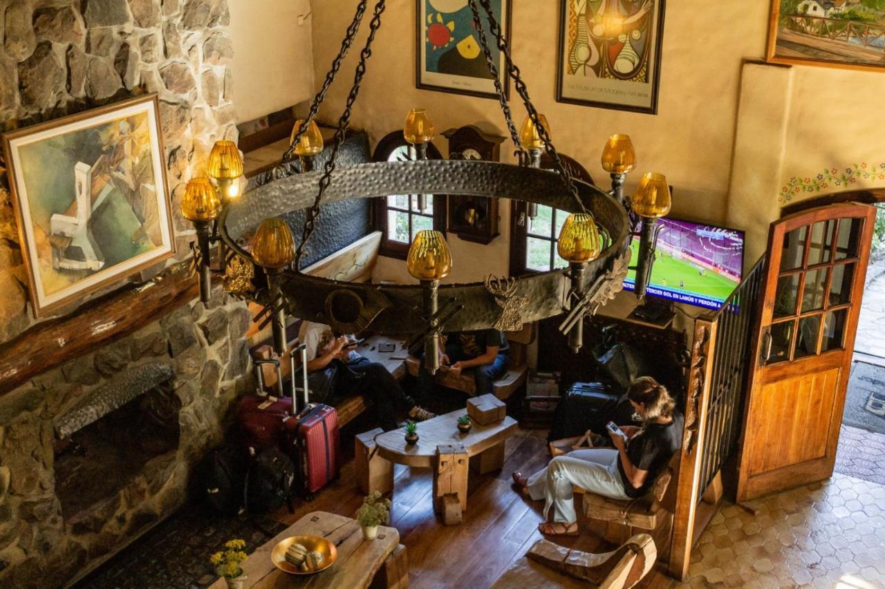 La Posta Del Cazador Inn